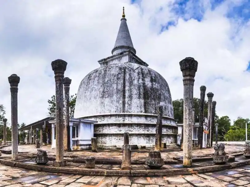 Lankarama Stupa