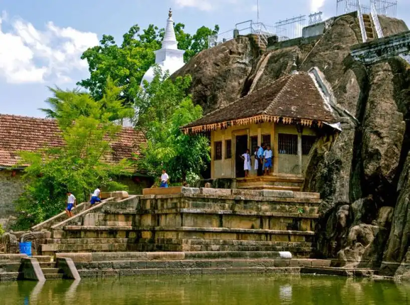 Isurumuniya Rock Temple