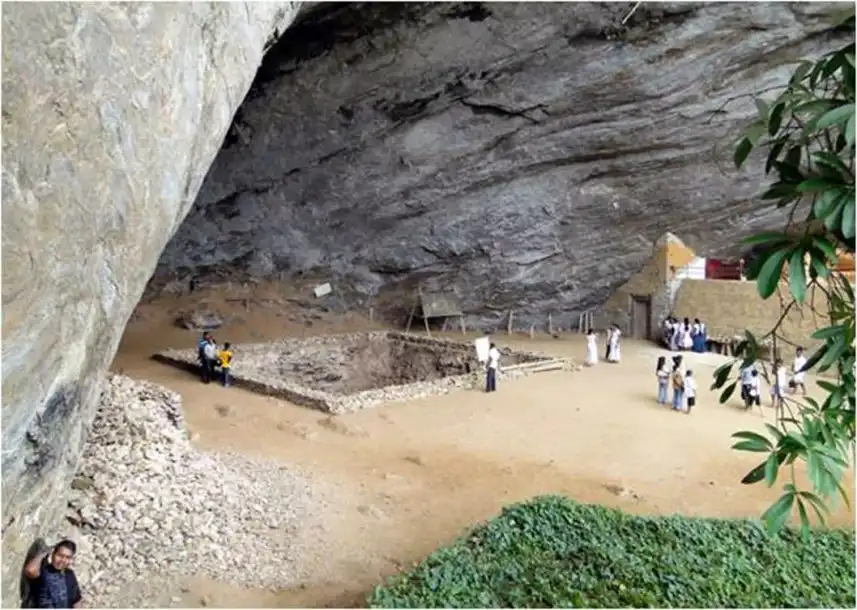 Pahiyangala Cave