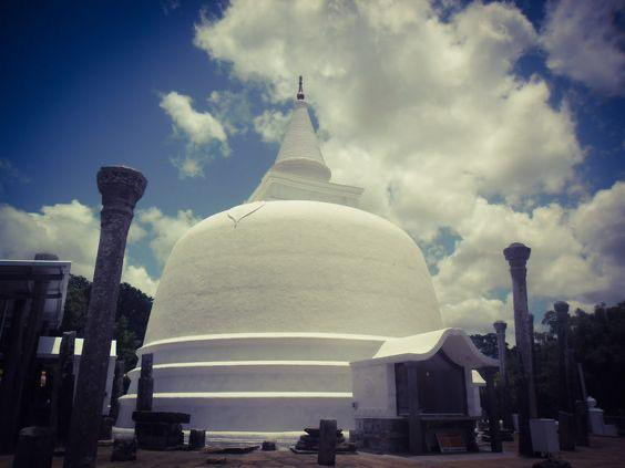 Lankarama Stupa