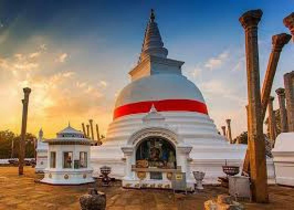 Anuradhapura Travel Guide: Explore Sri Lanka’s Ancient Sacred City
